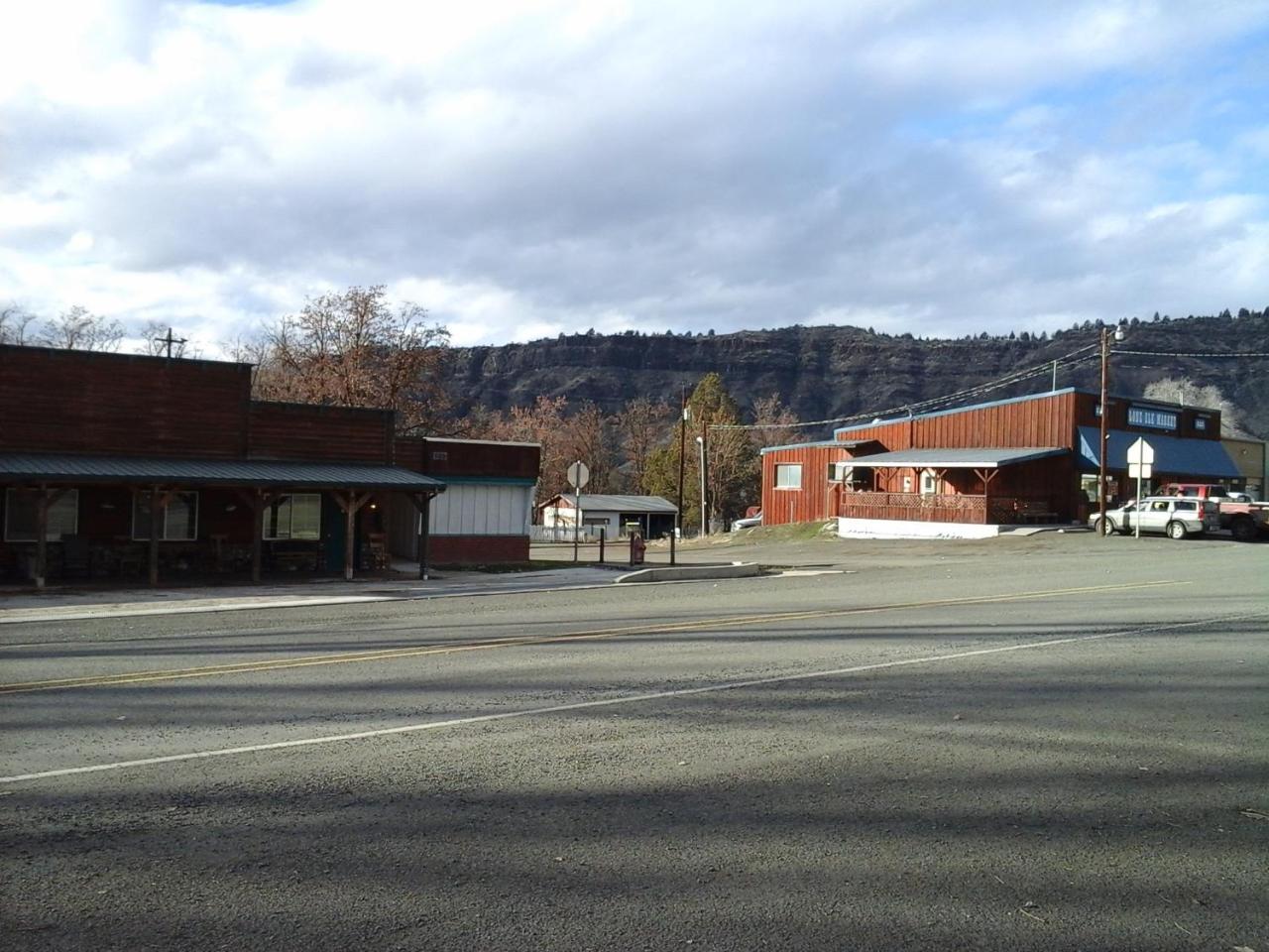 River Bend Motel Llc Spray Exterior foto